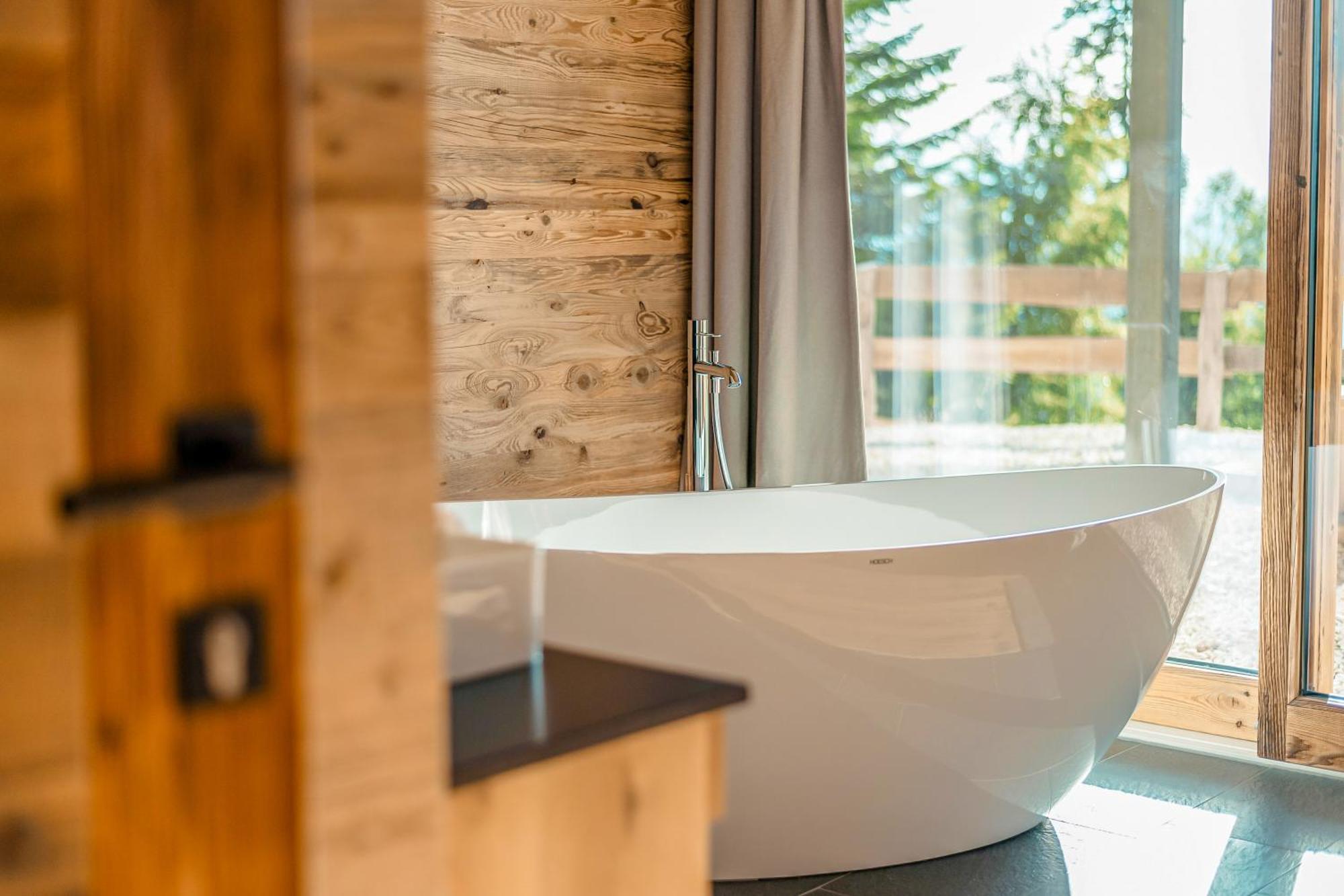 Brandlalm Chalets Gundisch Ruang foto